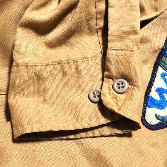 Vintage BLM Men's Shirt with Patches - Picture 6 of 7